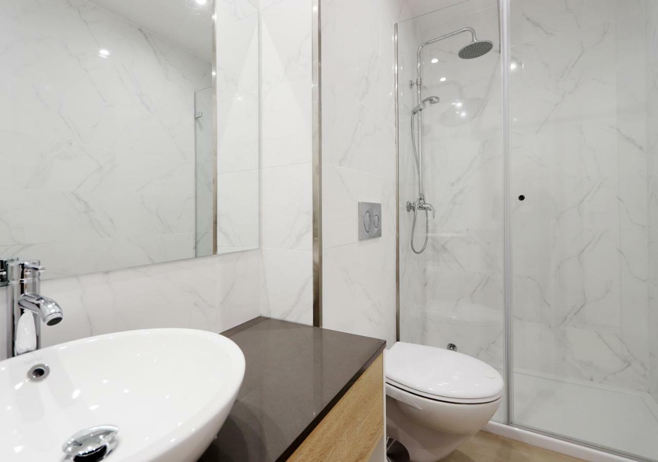 Апартаменти Hm - Living Batalha Square 2 Порту Екстер'єр фото